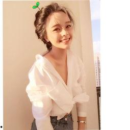 蓝字的明星网红是谁,人气与才华并存的璀璨之星