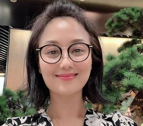 最美明星网红是谁女儿,揭秘最美明星网红的杰出女儿