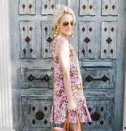 戴耳环的男明星网红,揭秘戴耳环的男明星网红风采