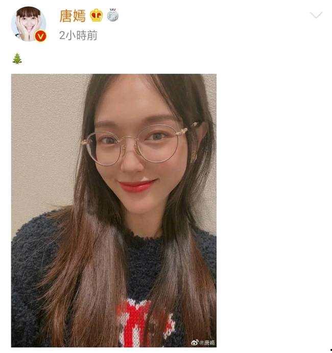 明星网红同台自拍图片,网红明星同框自拍，跨界互动瞬间成焦点