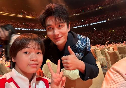 明星网红合照壁纸大全,合照壁纸大全惊艳亮相