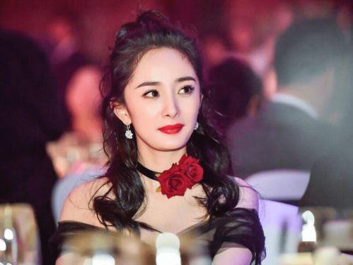 明星网红领奖是真的吗,是真是假？