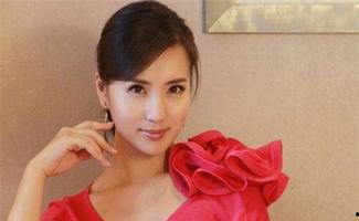 脸上有坑坑的明星网红,揭秘拥有独特印记的明星网红护肤秘诀”